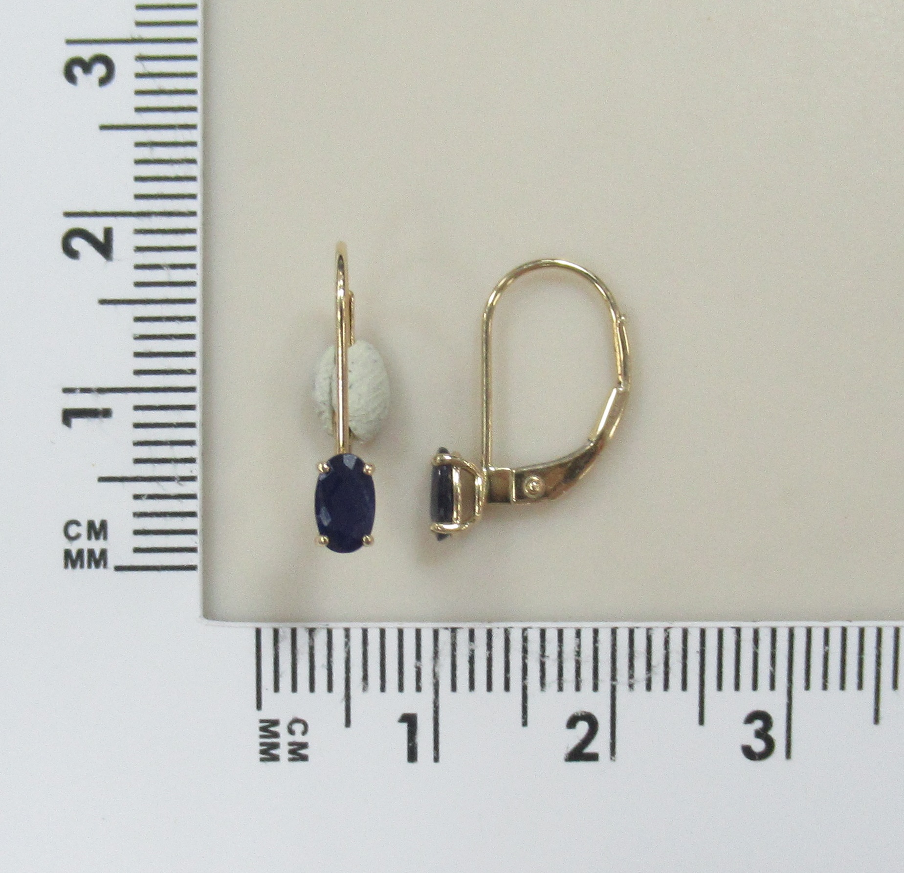 Серьги из желтого золота с сапфирами